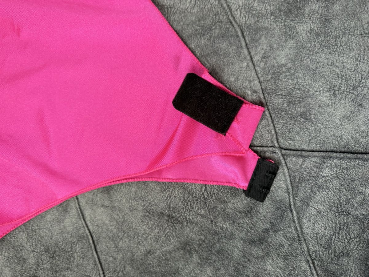Top: Body rosa shock - Taglia S/M – Nuovo (secondo la descrizione) da Lugano venduto da ari_2v6v 4