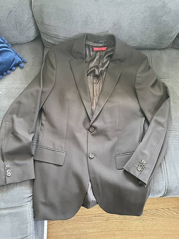 Completi: Hugo Boss Schurwolle Jacket Grösse 94 – Usato da Muttenz venduto da Style_2000