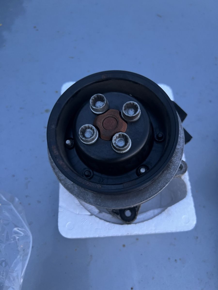 Pumpen & Teile: VW pompe à eau électrique – Gebraucht aus St-Séverin von amin06