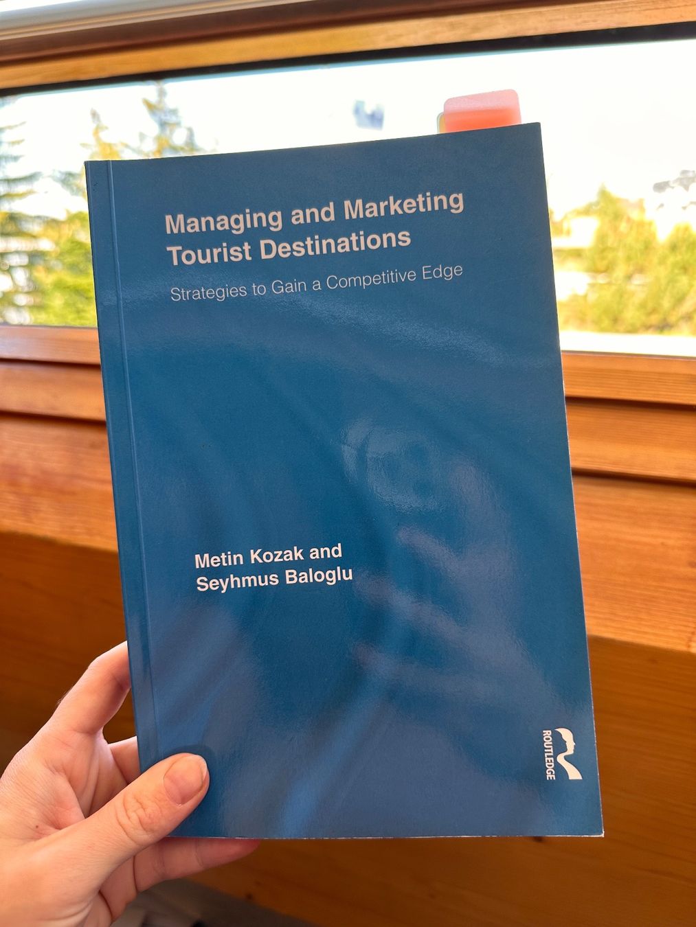 Bücher: Managing and Marketing Tourist Destinations – Gebraucht aus Zürich von BettinaMarie2308