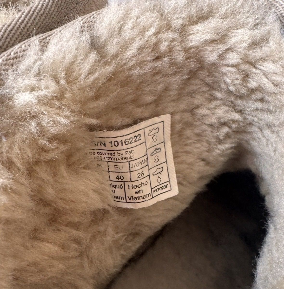 Ugg Scarpe da donna: Ugg Boots Gr. 40 – Usato da Zürich venduto da leya_kleider 2