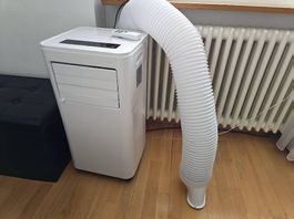 Mobile Klimaanlage 9000 BTU wie neu mit Schlauch