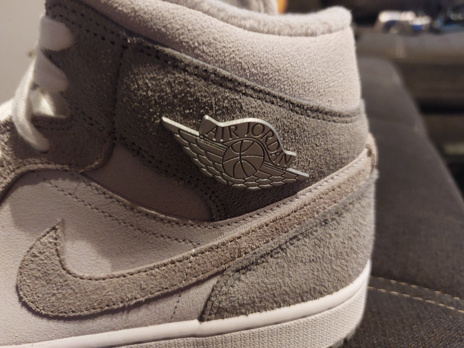 Jordan Scarpe da donna: WMNS Air Jordan 1 Mid SE – Nuovo e nell'imballaggio originale da Schenkon venduto da 1996234 2