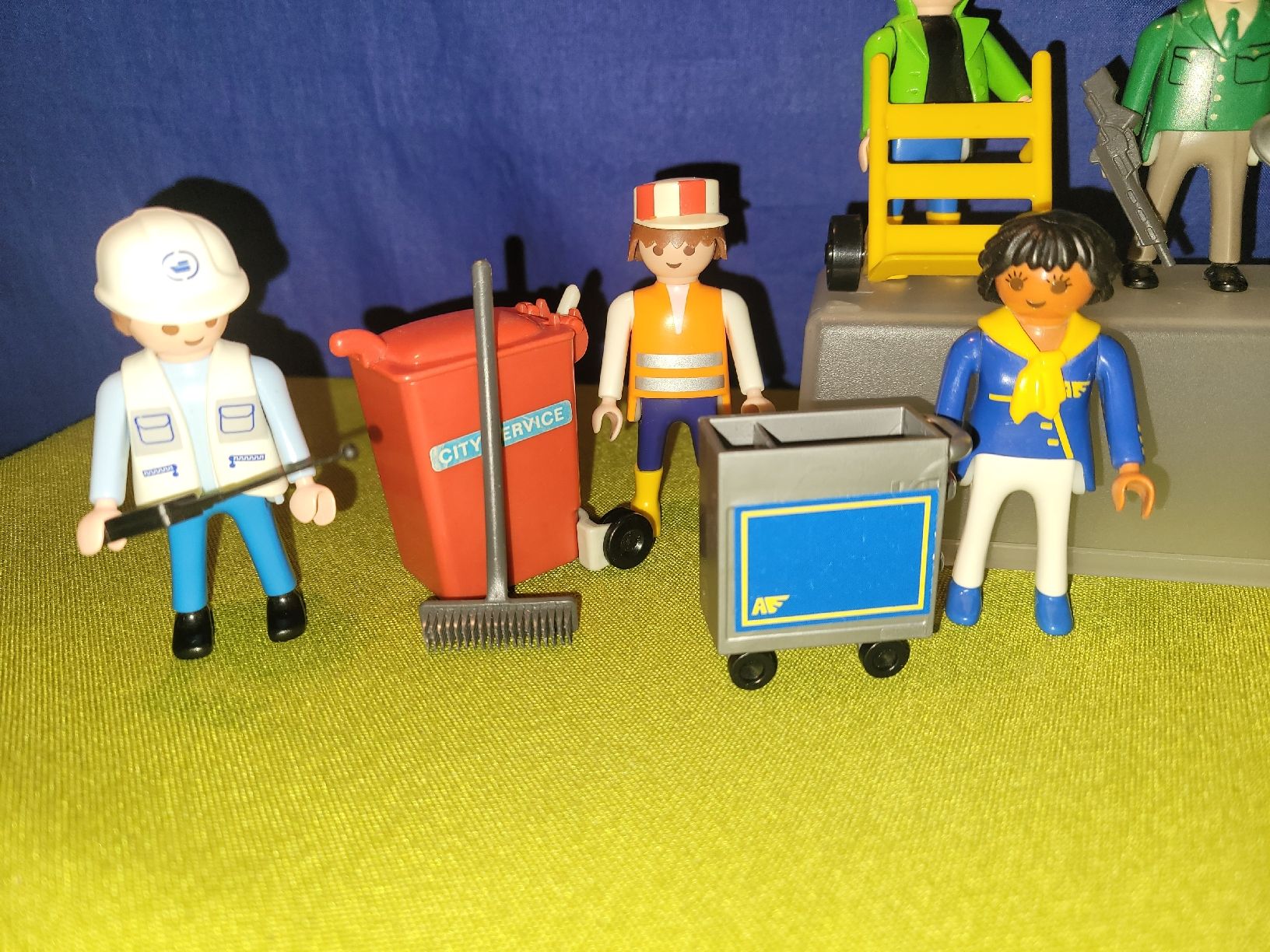 Playmobil Jouets: Playmobil Berufe,Figuren C9 – D'occasion à Aarberg par Fink010 2
