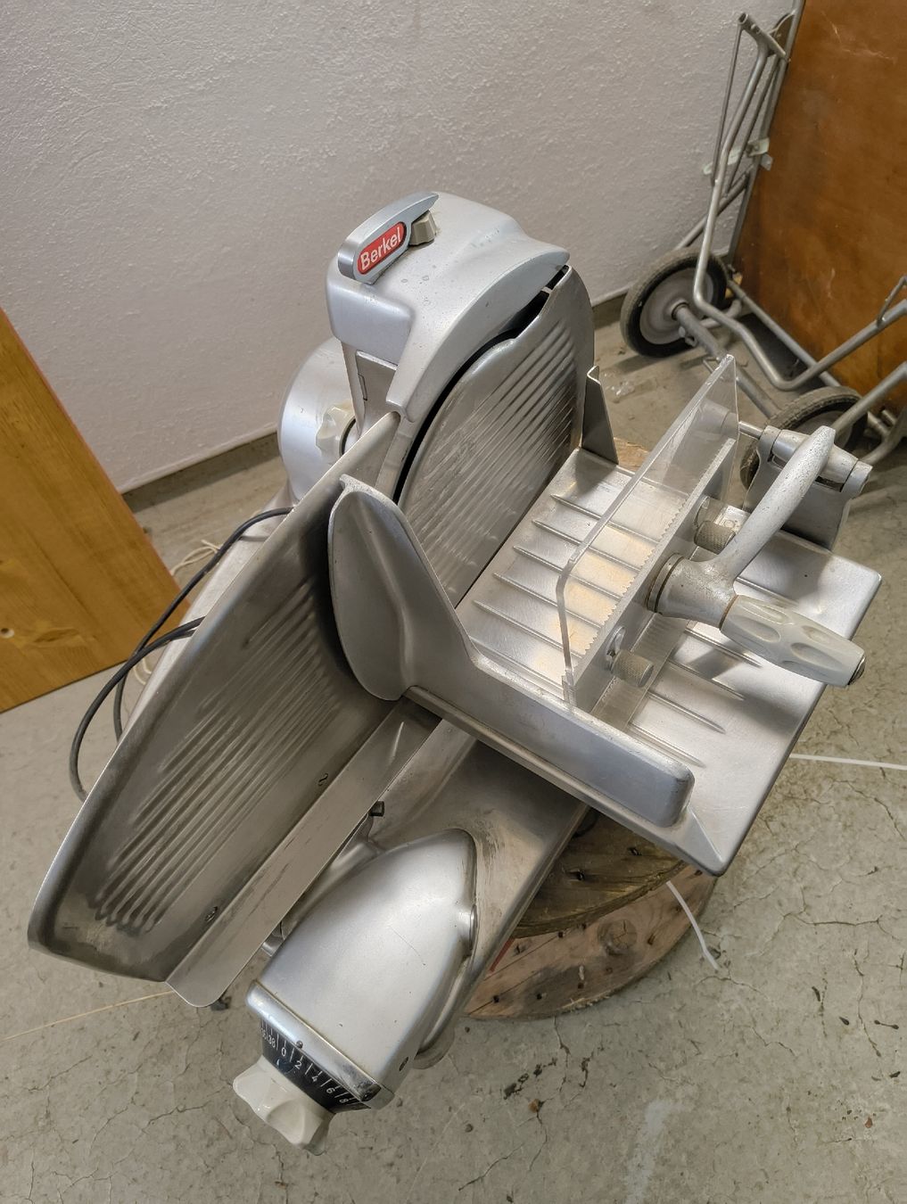 Berkel Elettrodomestici da cucina: Aufschnittmaschine Berkel  – Usato da Stein AG venduto da haepa97 1