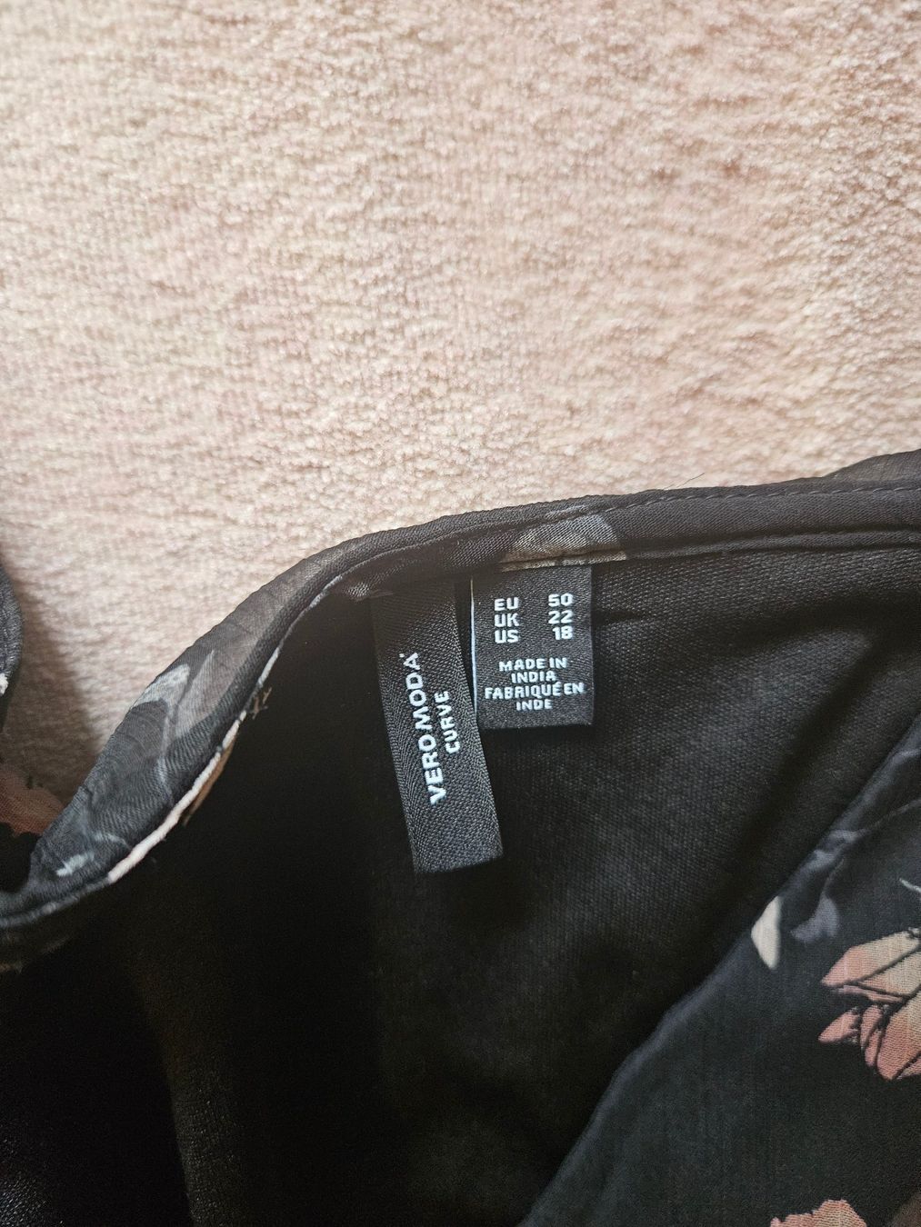 Vero Moda Vestiti: Leichtes Kleid mit Blumenmuster, Vero Moda Curve, Gr 50 – Usato da Kreuzlingen venduto da Abble 6