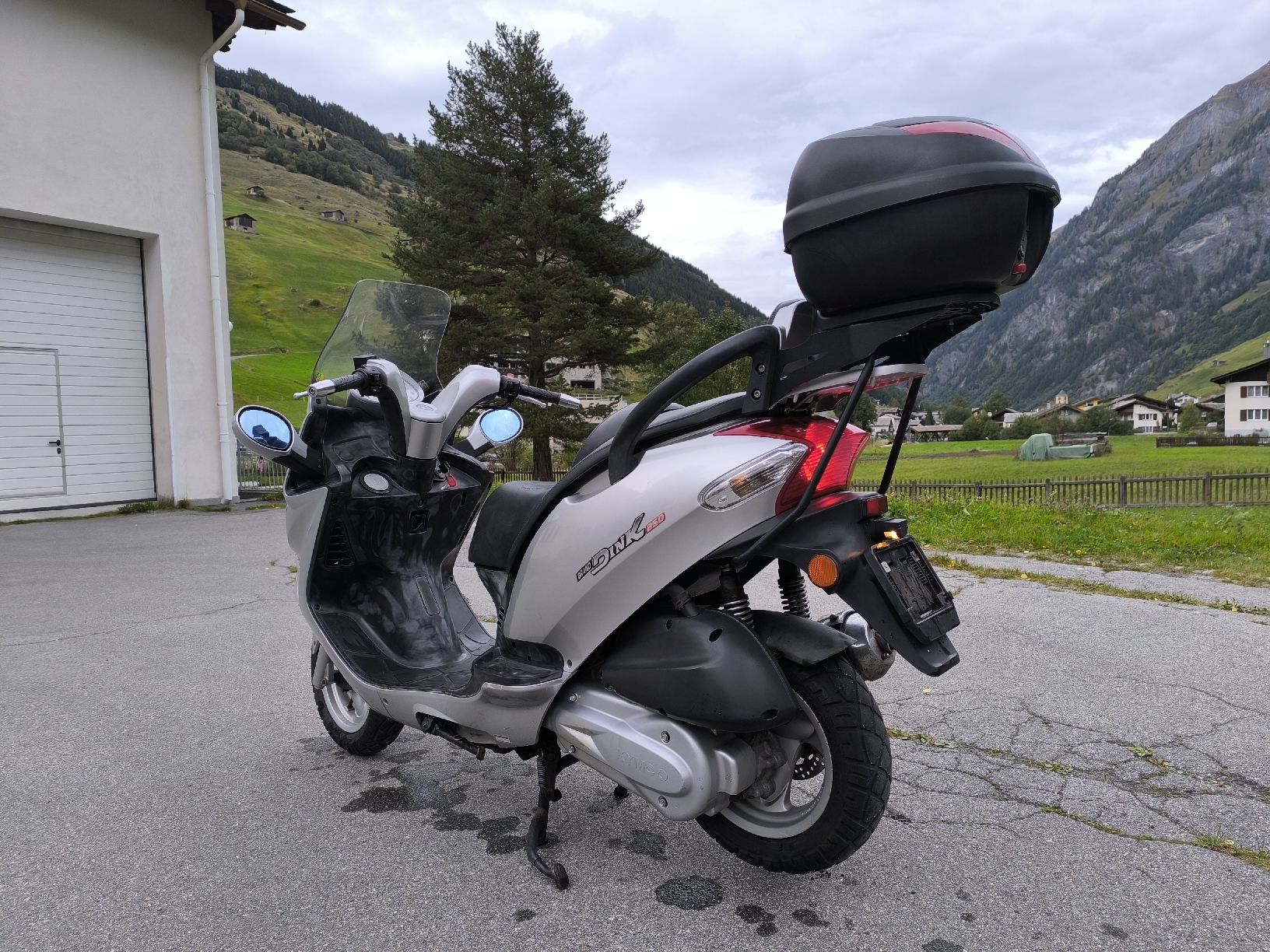 Kymco Scooters: Kymco Grand Dink 250cc Roller – Gebraucht aus Vals von BasketMan 9