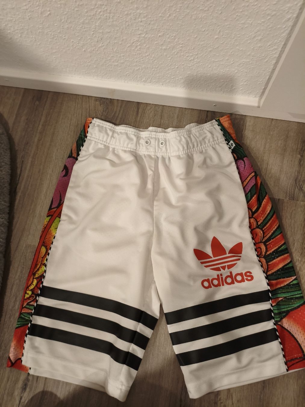 Adidas Pantaloni: pantaloncini Adidas – Usato da Bioggio venduto da OresteIronix 1