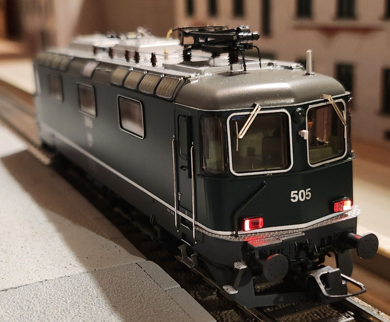 Roco Modellini di ferrovie: Roco BLS Re 420 505 DCC Sound – Nuovo (secondo la descrizione) da Wittenwil venduto da ced_q8j7 8