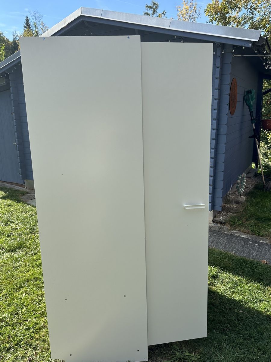 Armadi: Zu verschenken weisser Schrank – Usato da Wildberg venduto da TradeMe 3