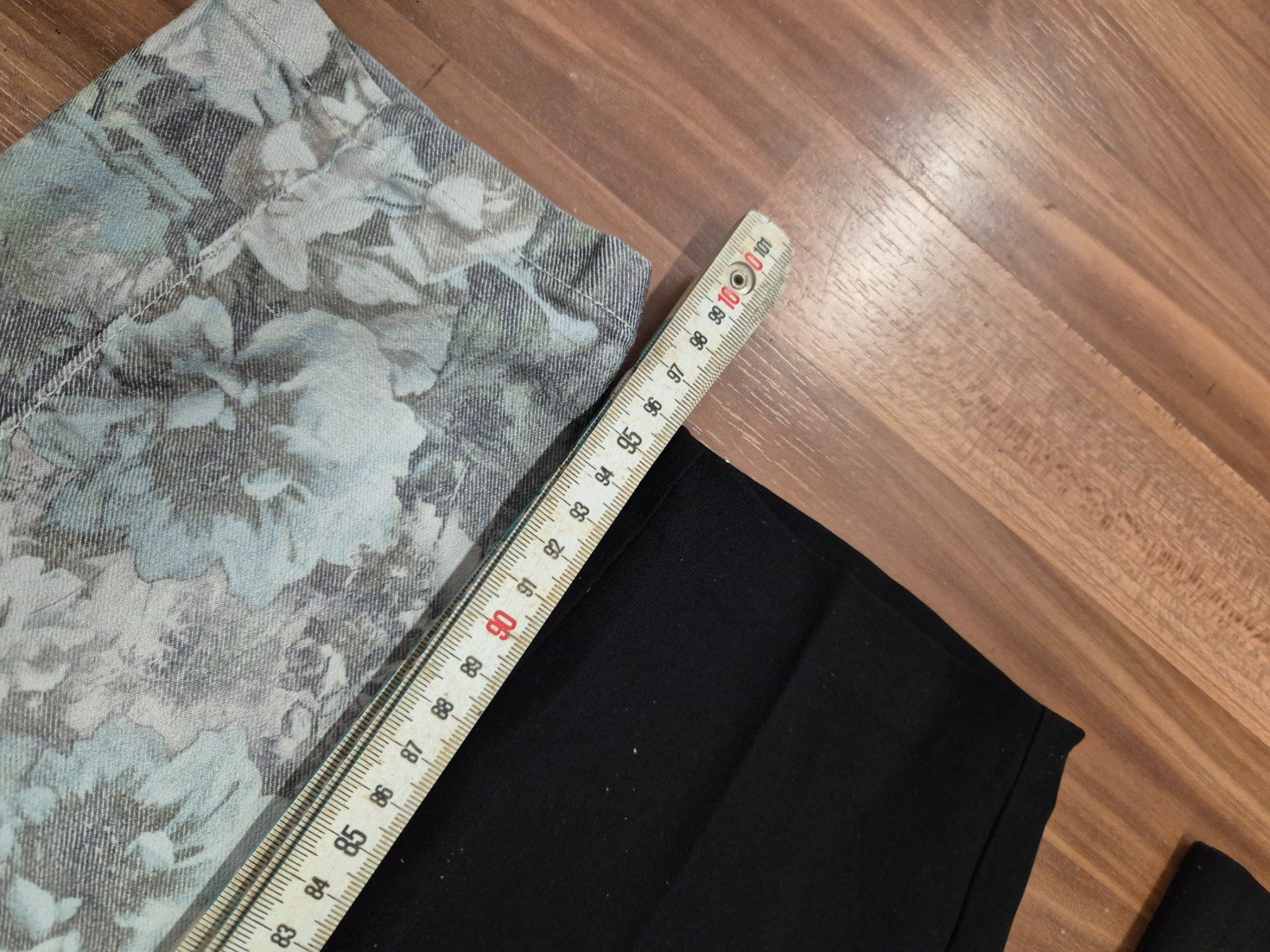 Pantaloni: Damen Hosen-Set, Grösse 38, B21 – Usato da Schwarzenburg venduto da Flamingo07 4