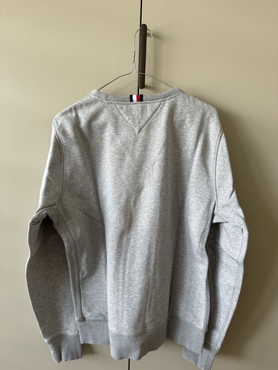 Tommy Hilfiger Pulls & Sweat-shirts: Sweat Tommy Hilfiger – D'occasion à Châtel-St-Denis par Lou_Hock 2