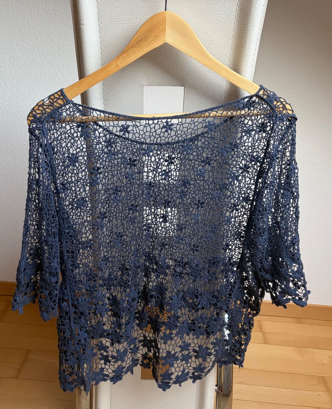 Maglioni & Felpe: Oversized Made in Italy Pulli mit Lochmuster Gr.M/L – Usato da Unterägeri venduto da Jutka_04 3