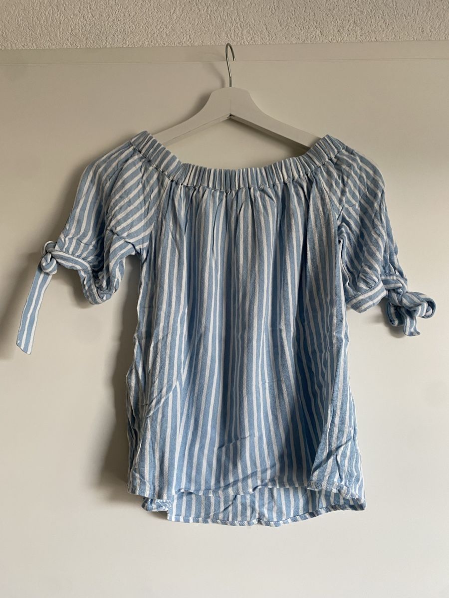 Only Blusen: Off-shoulder Bluse  – Gebraucht aus Lützelflüh-Goldb von flu_q9tg 3