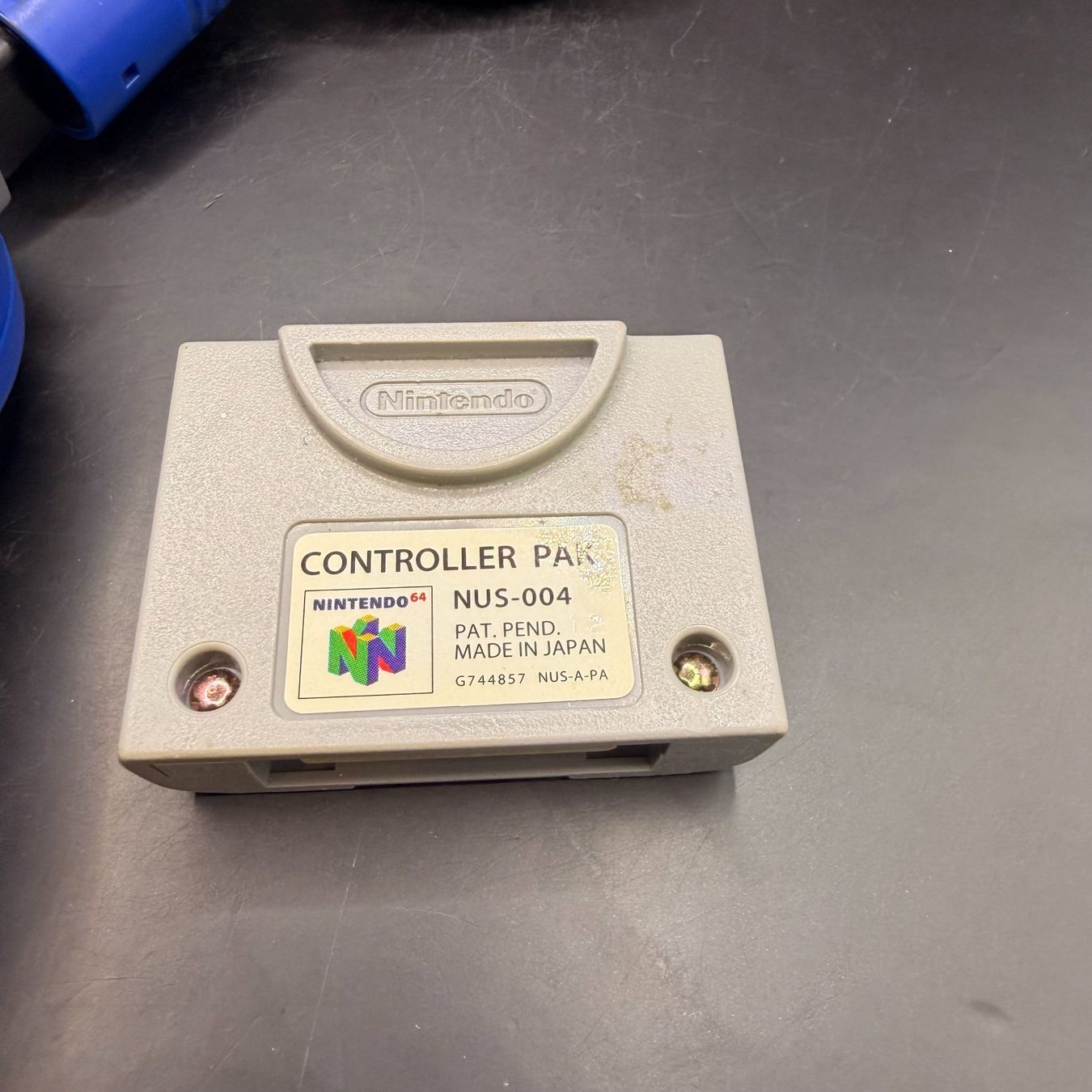Nintendo Controller: Original Nintendo 64 N64 Controller Blau mit Controller Pak – Usato da Düdingen venduto da Nerdworld 5