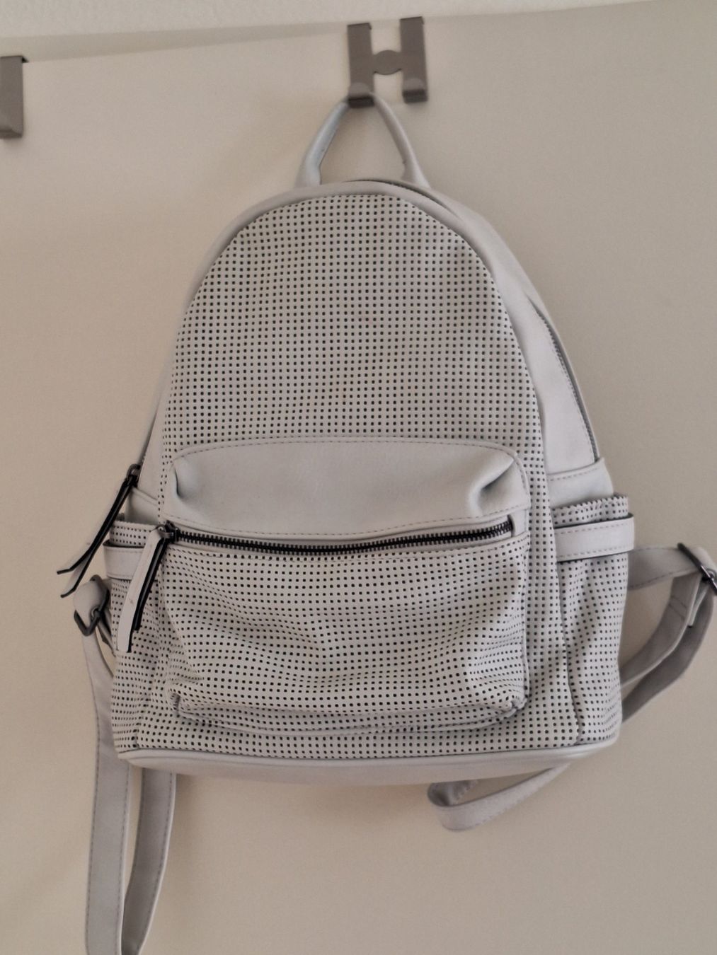 Zaini: Rucksack hellgrau, Top Zustand. – Usato da Worb venduto da nfsolutions