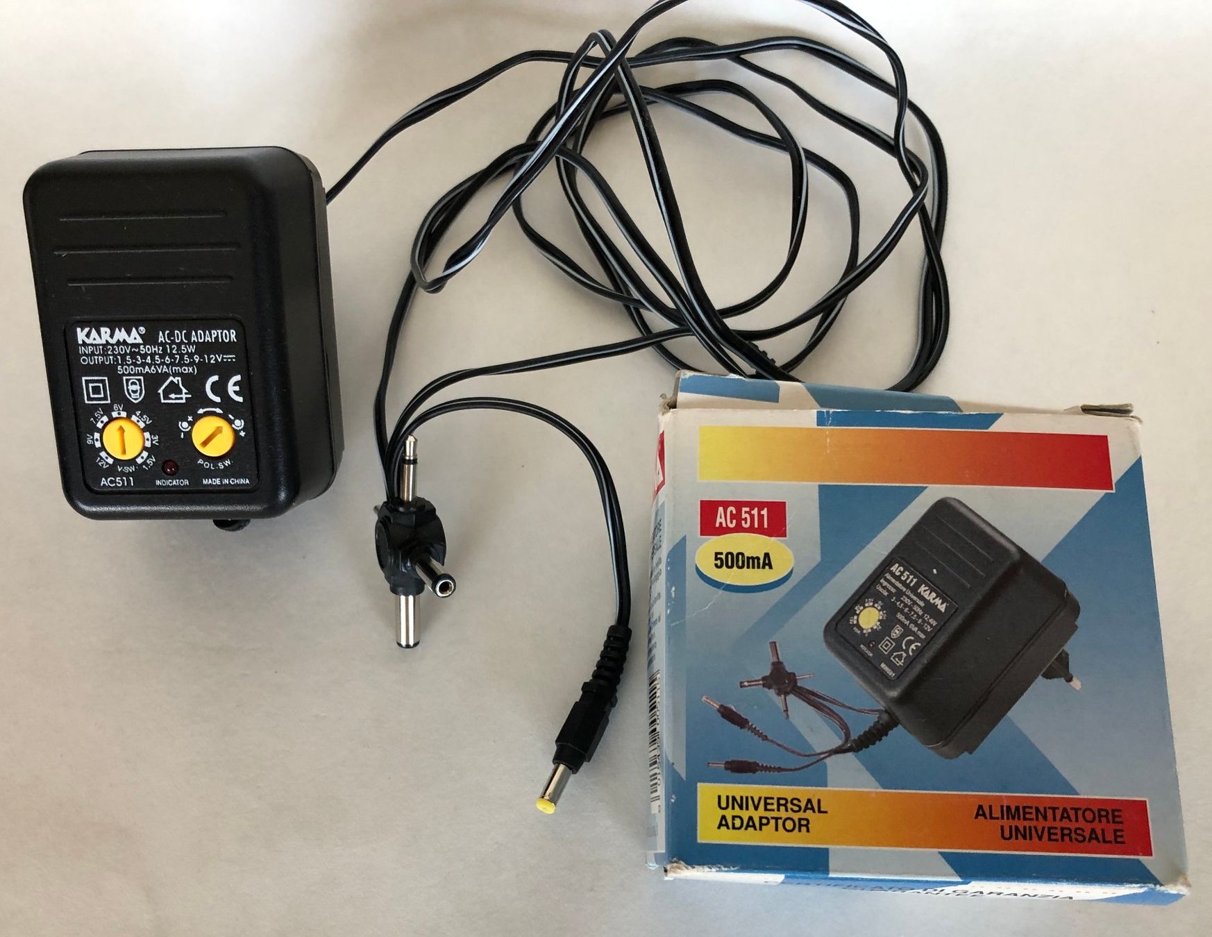 Laufwerke & Adapter: KARMA Universal Adapter AC 511 - 500 mA – Neu (gemäss Beschreibung) aus Appenzell von Zimiuno