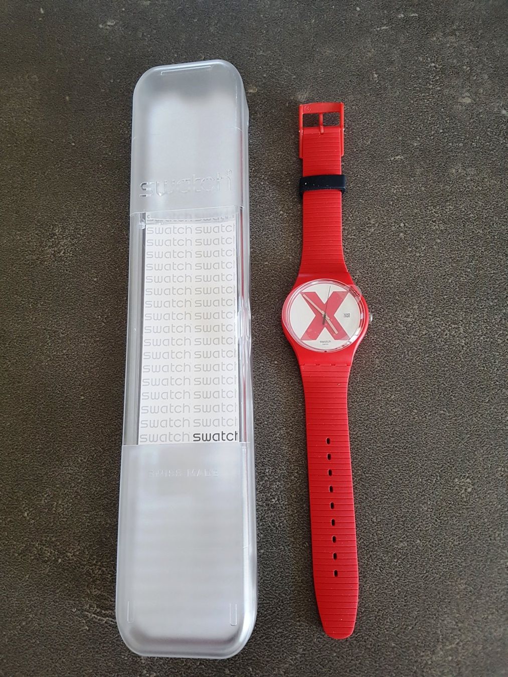 Swatch Orologi: Montre Swatch XX-Rated Red – Nuovo e nell'imballaggio originale da Romanel-sur-Lausanne venduto da Rangiroa1998