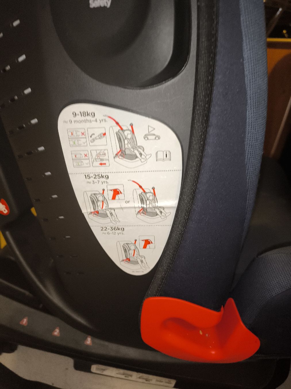 Joie Seggiolini per auto: Siège auto Joie, isofix excellent état – Usato da La Roche FR venduto da zan_29yx 3