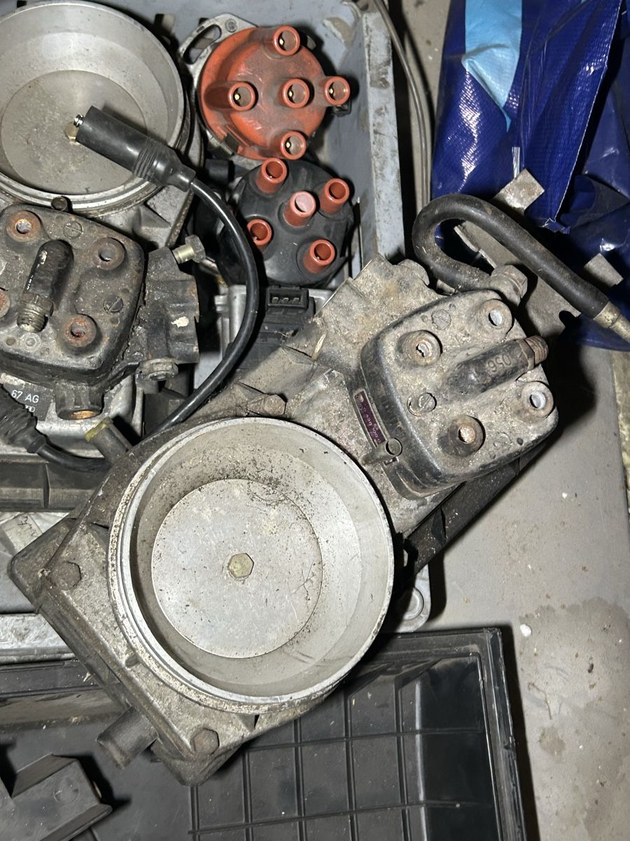 Volkswagen Tutti pezzi di ricambio auto: Golf 2 Mengenteiler – Usato da Gampelen venduto da ste_r6hj 2