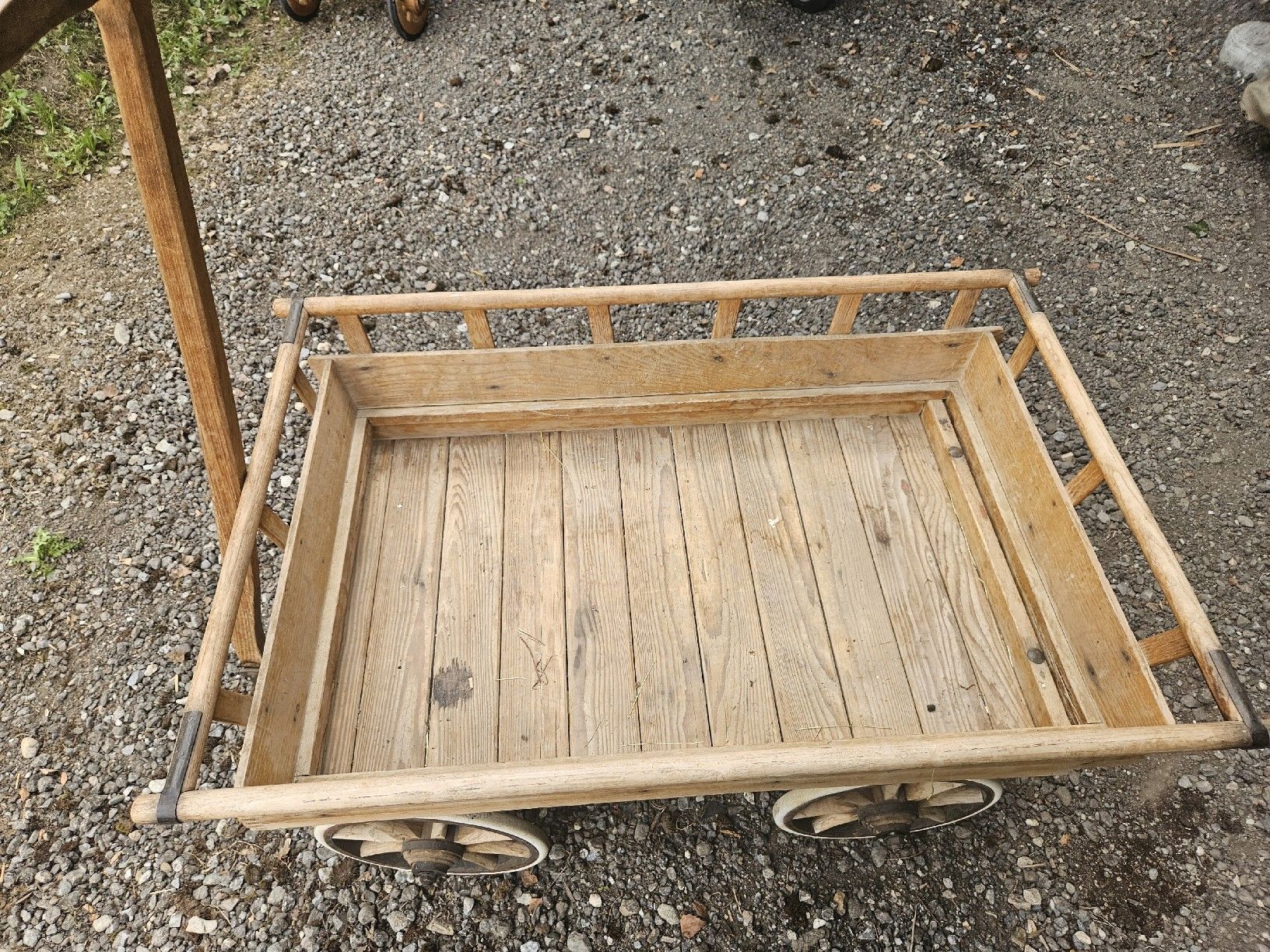Tutte le decorazioni: antiker leiterwagen – Usato da Obersaxen venduto da rapausa 1