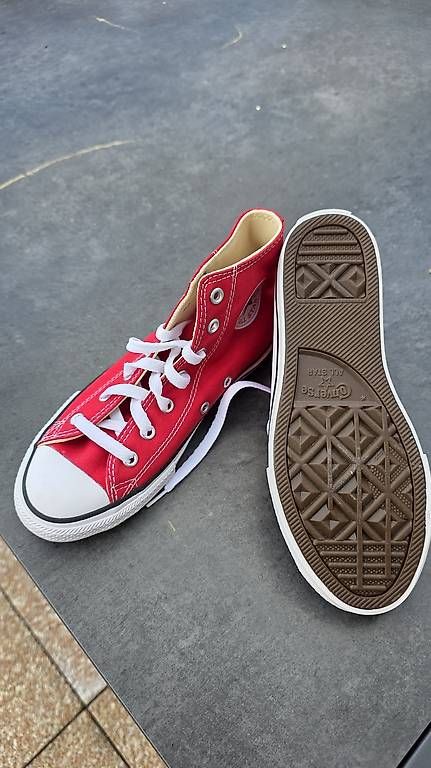 Herrenschuhe: Converse neuve Pointure 34 – Gebraucht aus Bussy-Chardonney von pititegrenouille 1