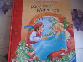 MEINE  ERSTE  KINDERBIBLIOTHEK