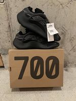 Yeezy 700