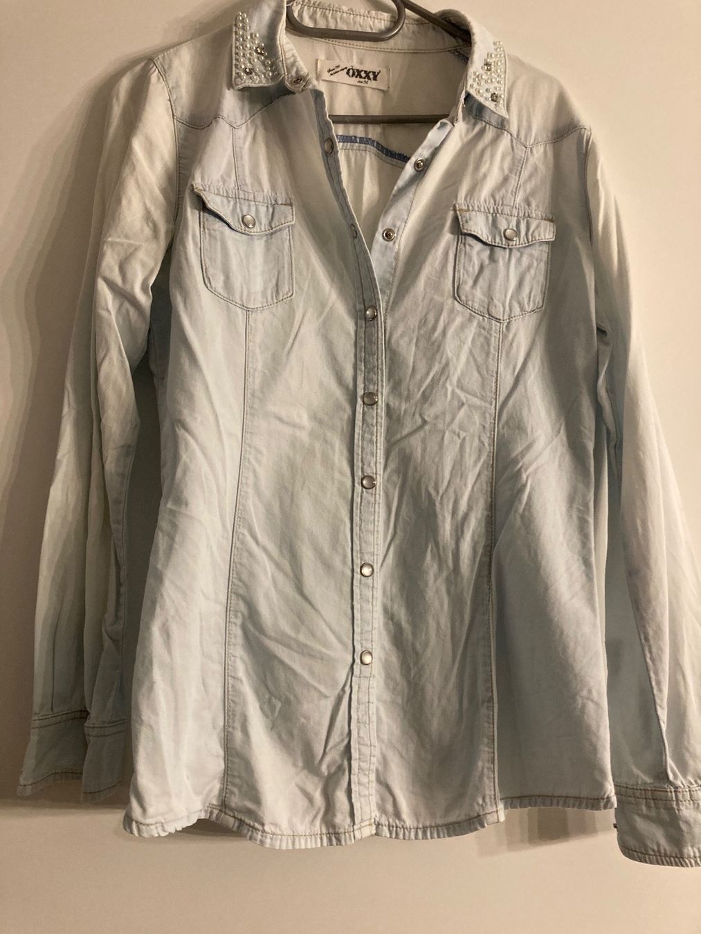 Blusen: Jeanshemd – Gebraucht aus Chur von dan_tp5n