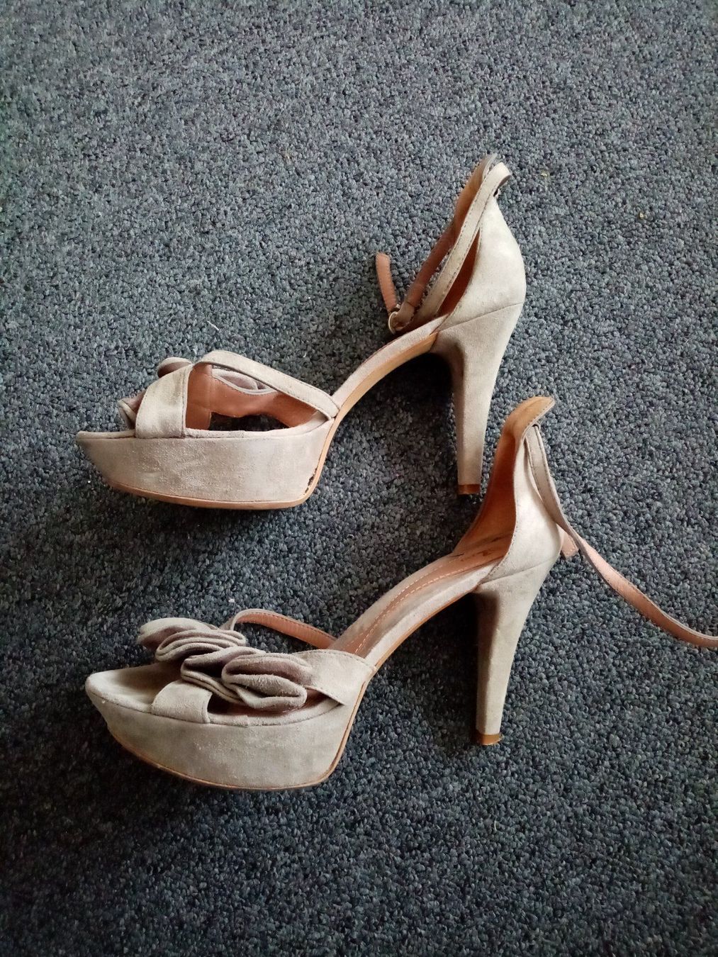 Scarpe da donna: Schuhe, Leder Sandalen Gr 40 – Usato da Schöfflisdorf venduto da nun_zr8r 1