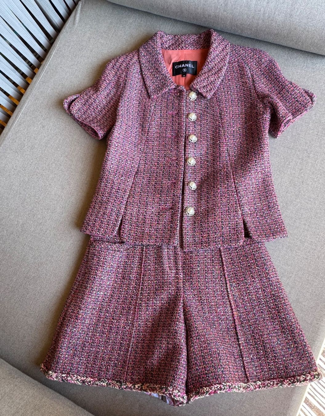 Lotti di vestiti: Chanel tweed two-piece set – Nuovo (secondo la descrizione) da Fully venduto da Fashion_Mania 8