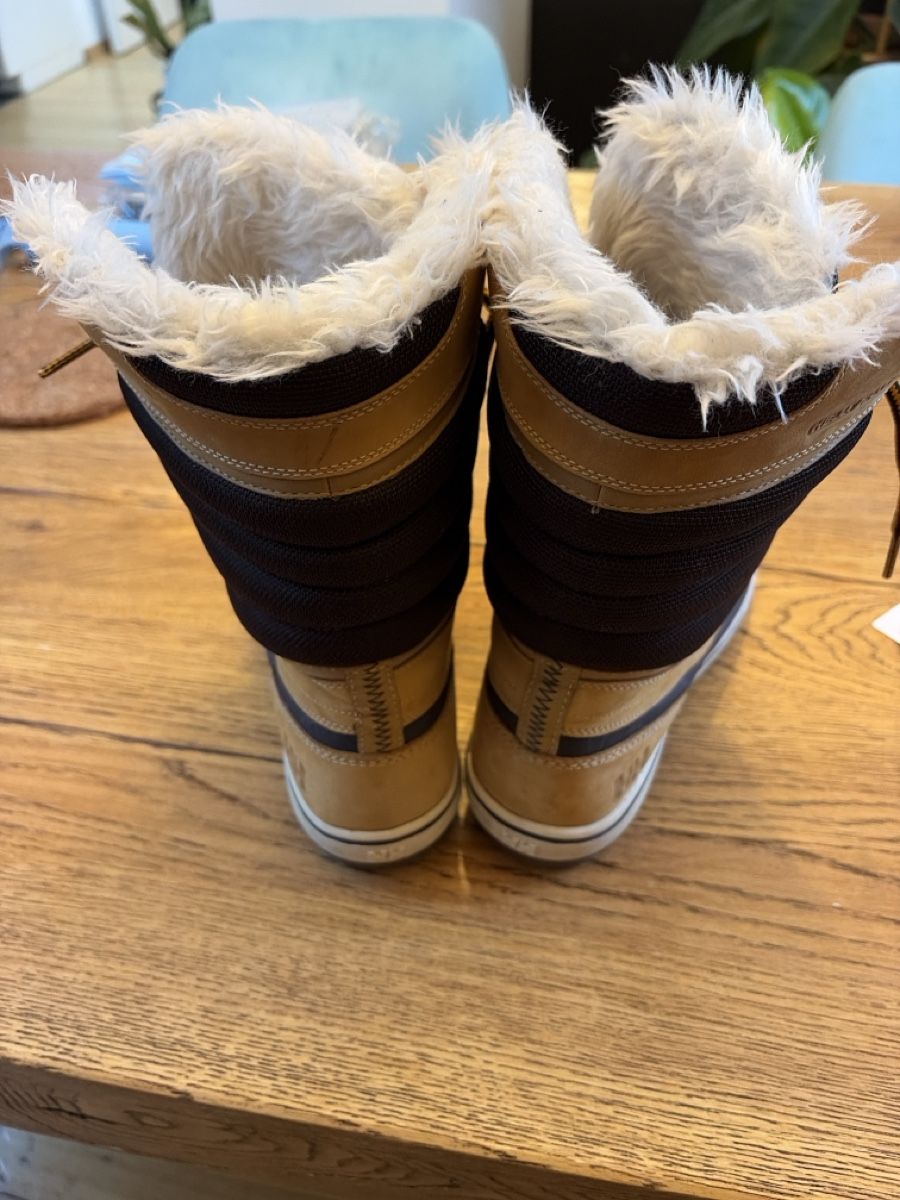 Hufschuhe: Helly Hensen booths – Gebraucht aus Zürich von vik_qh22 2