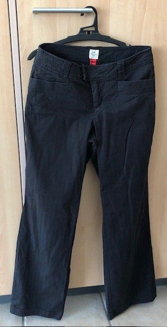 Esprit Pantaloni: Pantalon Esprit taille 34 – Usato da Aigle venduto da Tchamille 3