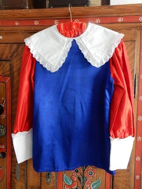 Costumi: Fasnachtskostüm Musketier Gr.: 36 – Usato da Oberägeri venduto da baerghuus 1