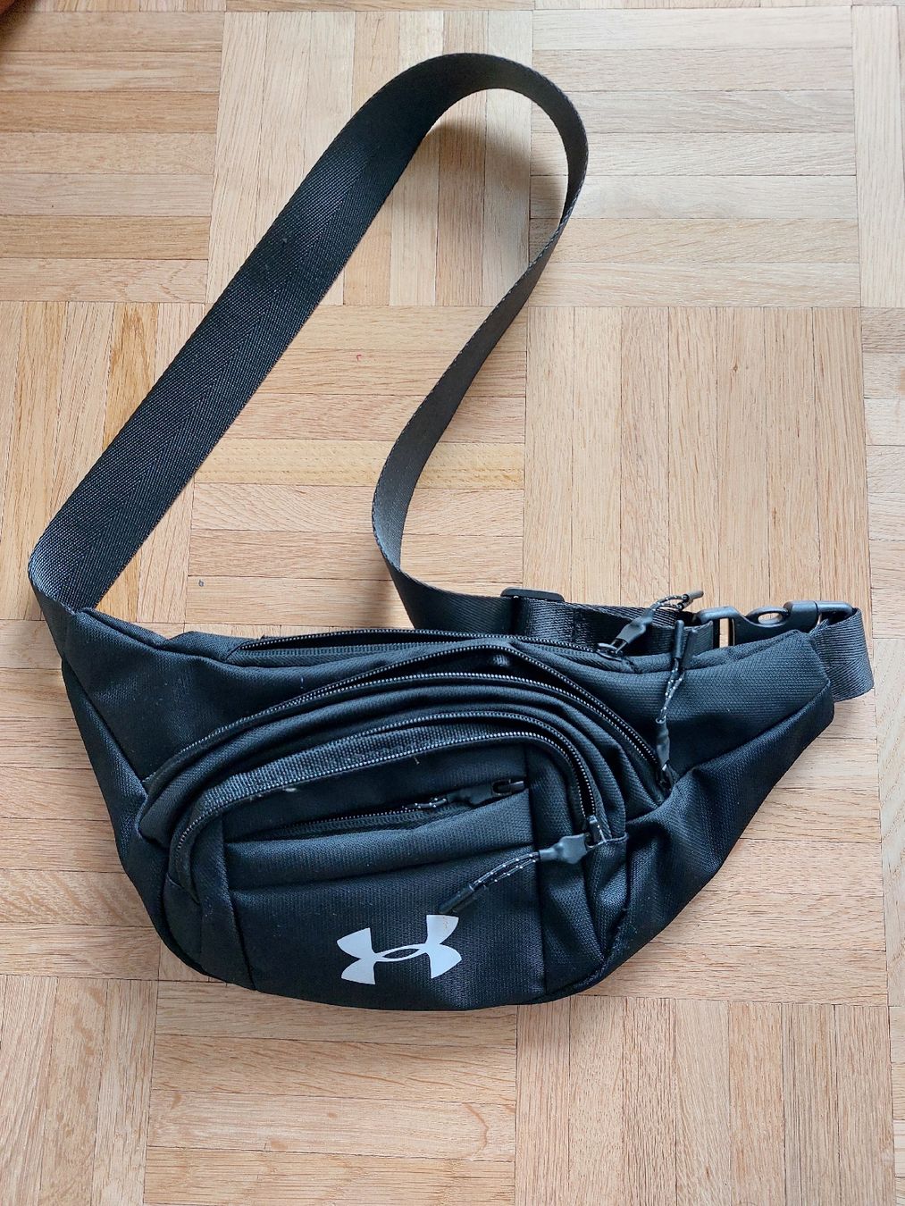 Borse: Bauchtasche Hüfttasche schwarz – Usato da Bern venduto da titaniumsnow
