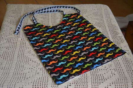 BABY LATZLI - BAVETTE - HANDARBEIT - NEU
