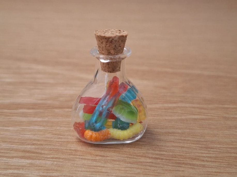 Puppenhäuser & -möbel: Handmade Gummibärchen Glas – Neu (gemäss Beschreibung) aus Zürich von HandmadeTinyFood