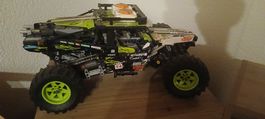 Lego Technic Off-Roader Modell 42099 aufgebauter Zustand 