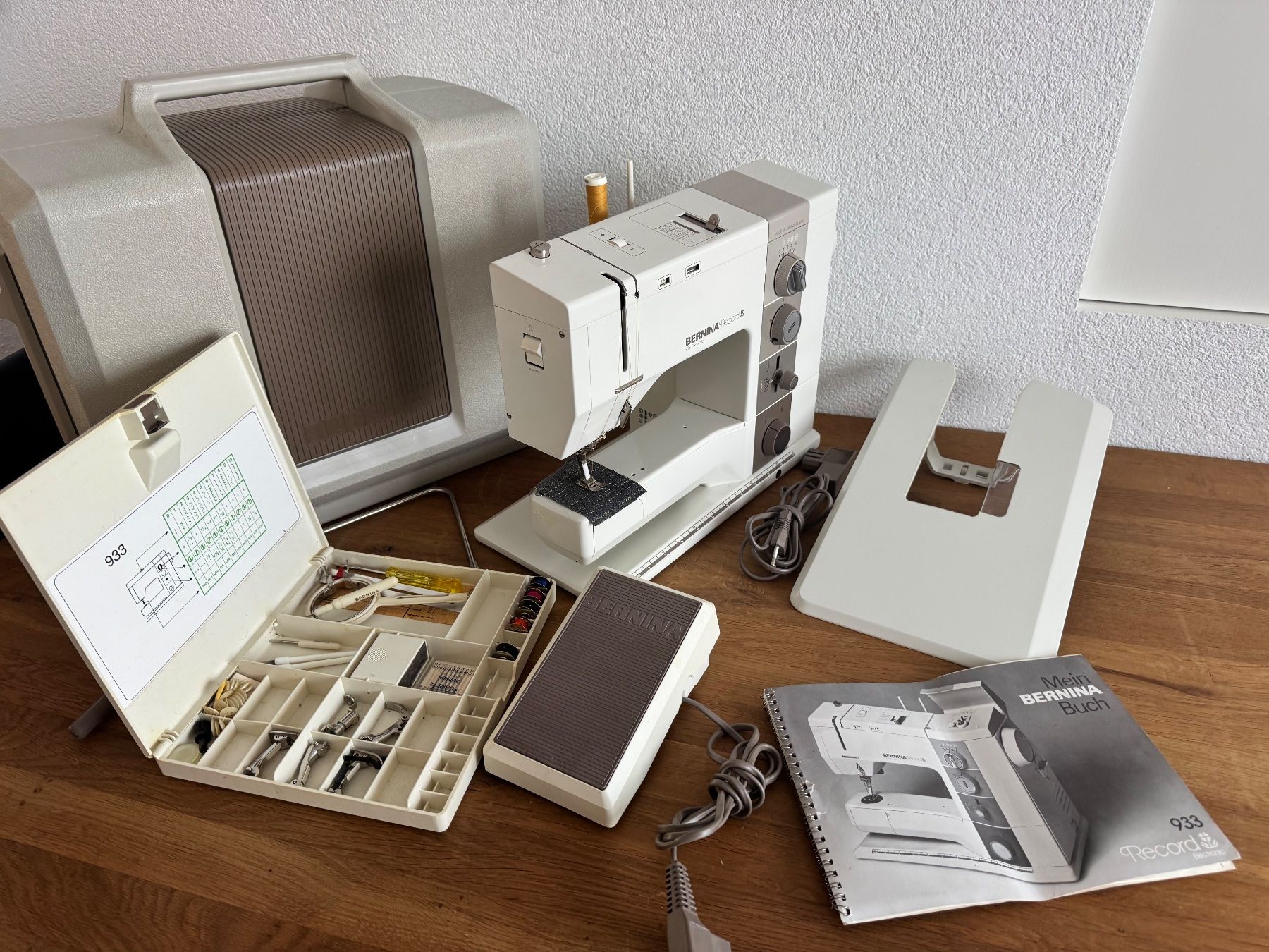 Bernina Nähmaschinen: Nähmaschine Bernina record 933 electronic – Gebraucht aus Frauenfeld von lind11 4