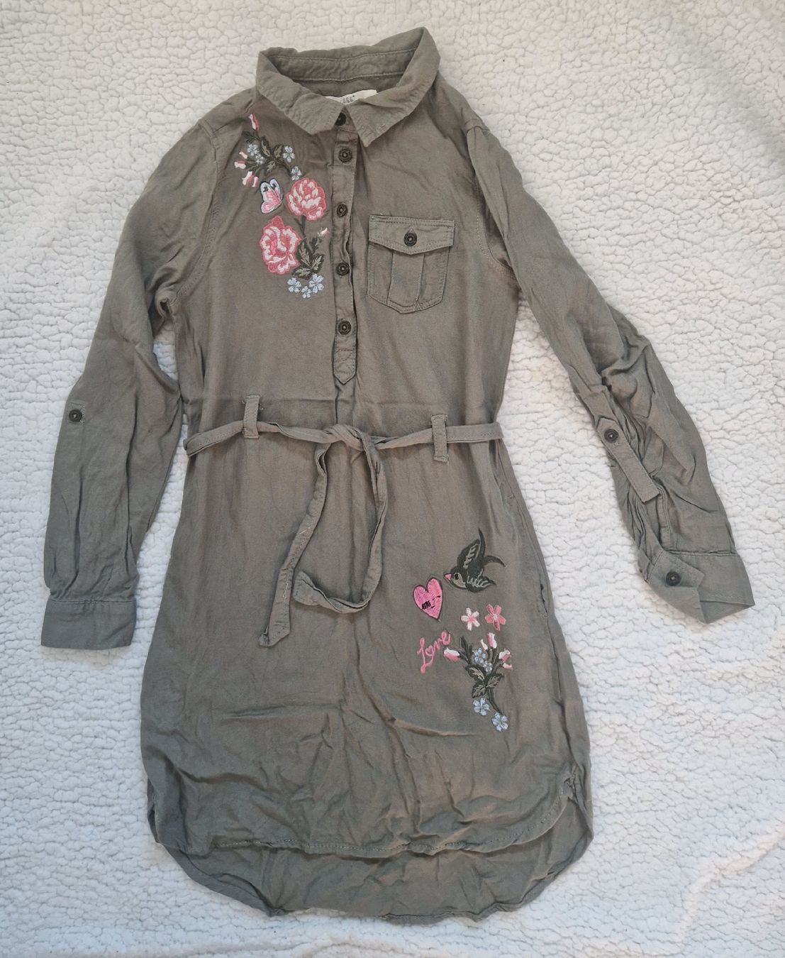 C&A Vestiti & Gonne: H&M L.O.G.G. Kleid in Khaki Gr. 140 – Usato da Muri b. Bern venduto da rol_xtf8