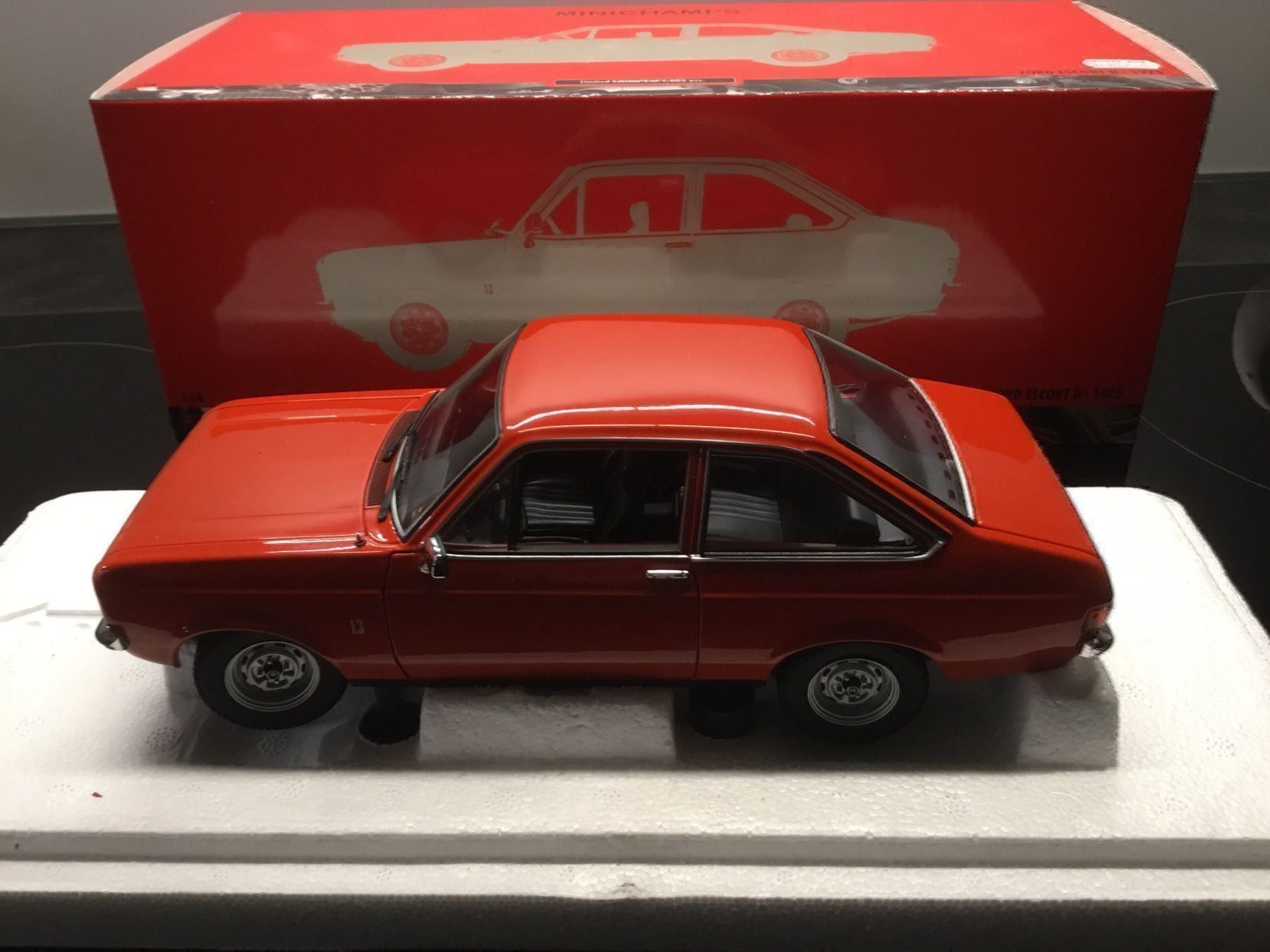 Modellbausätze & Standmodelle: Ford Escort II, Massstab 1:18 – Neu und originalverpackt aus Erlenbach im Simmental von Model_box