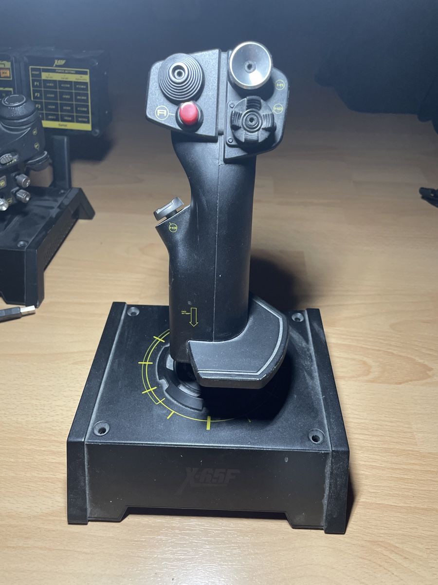 Saitek Controller: Joystick Saitek ProFlight für Flugsimulator – Gebraucht aus Niederuzwil von  1