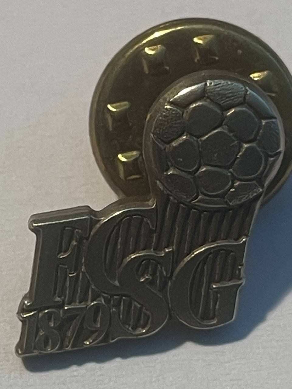 Placchette & Badge: 23. Pin - FC St. Gallen – Usato da Luzern venduto da Irek 1