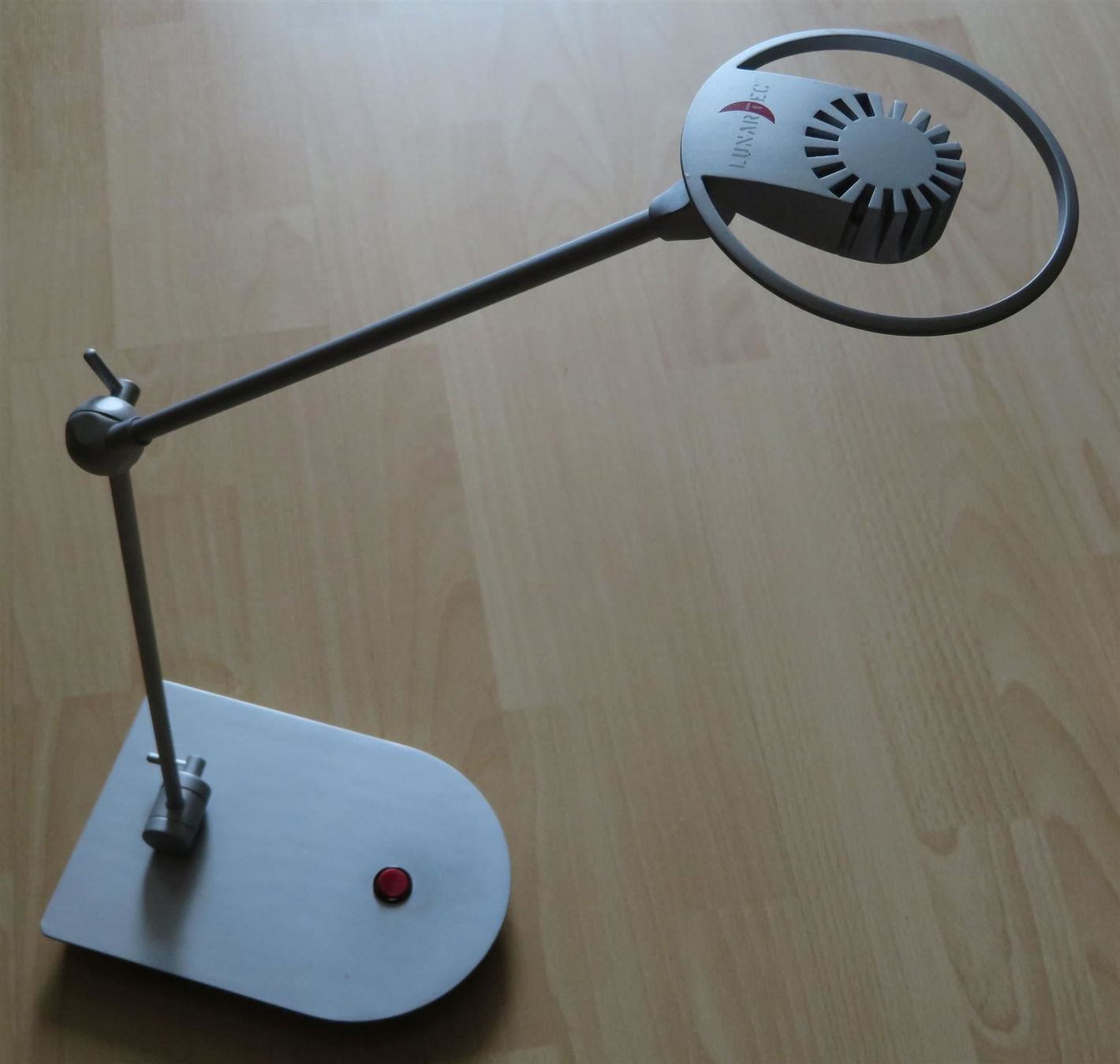 Lampade: LED Tischleuchte Energiespar Tischlampe – Usato da Oberriet SG venduto da ganesh435
