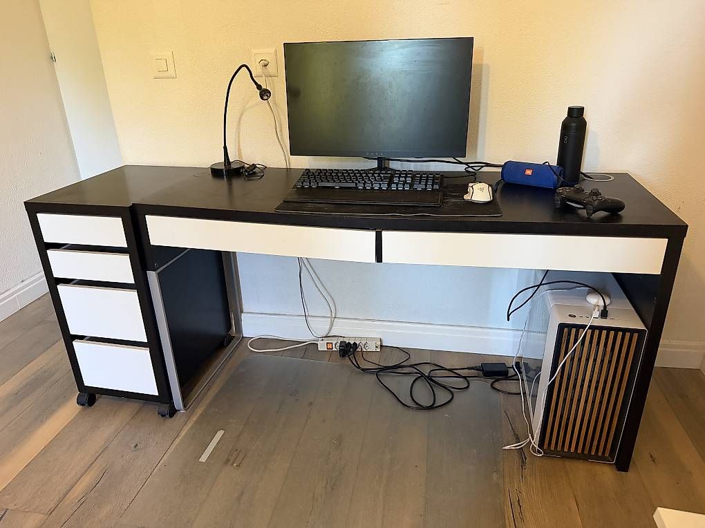 Bureaux: Bureau + Caisson IKEA MICKE  – D'occasion à Epalinges par flo_7p8m 1