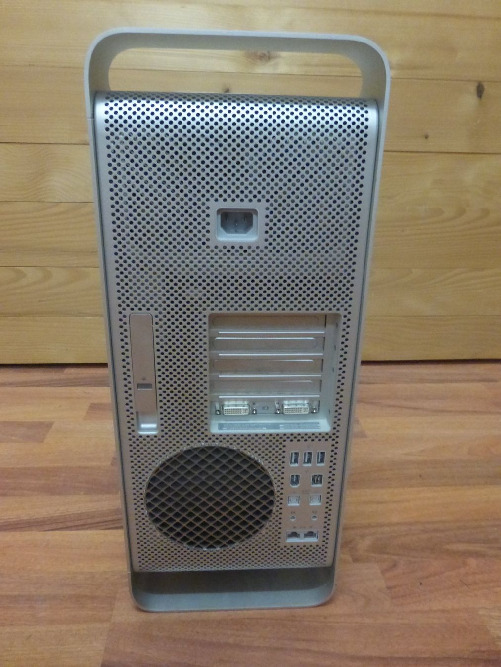 Apple PCs: Apple Mac Pro 3,1 inkl. SSD und HDDs – D'occasion à Zumikon par psisound 2