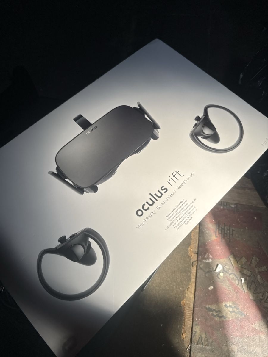 Meta Casque VR: Oculus Rift VR Headset  – D'occasion à Zürich par lia_5qjg 2