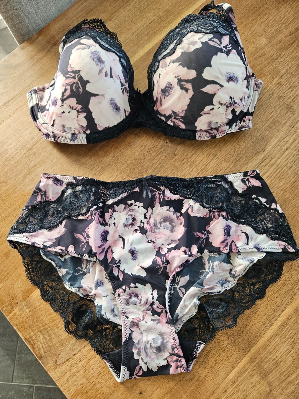 Marie Jo Autres dessous: BH mit Slip – Neuf (Voir description) à Niederbipp par Sira2003