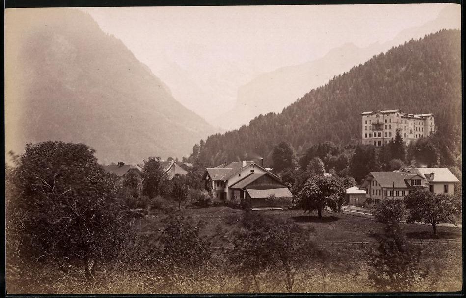 Fotografie & Manifesti: Fotografie Interlaken, Ortspartie mit Ho – Usato da Berlin venduto da bartko-reher