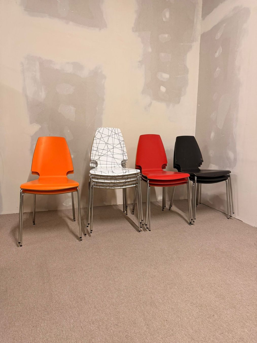 Ikea Stühle: 1x Ikea Vilmar Stuhl in rot, stapelbar – Gebraucht aus Rickenbach ZH von Der-Insider 9